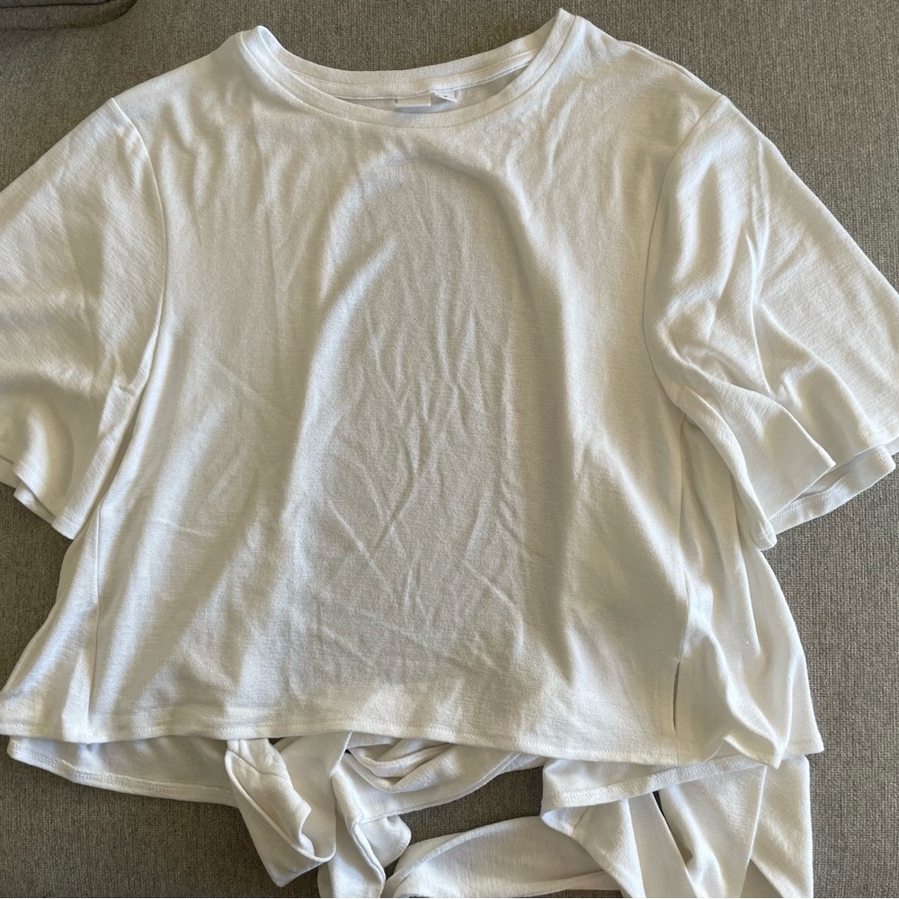 GAP Open Back White Wrap Tie Shirt Medium NEW without tags